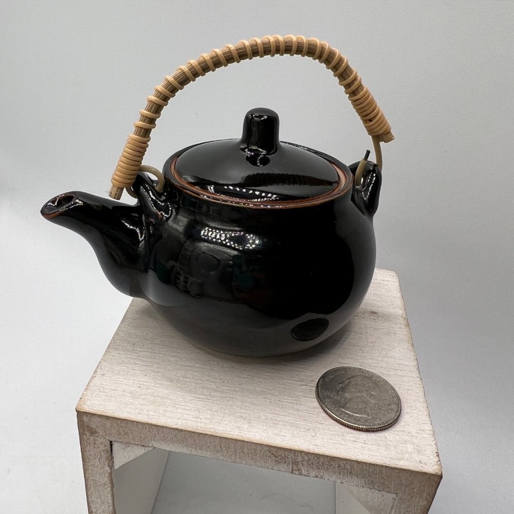 Traditional Chinese Porcelain Teapot